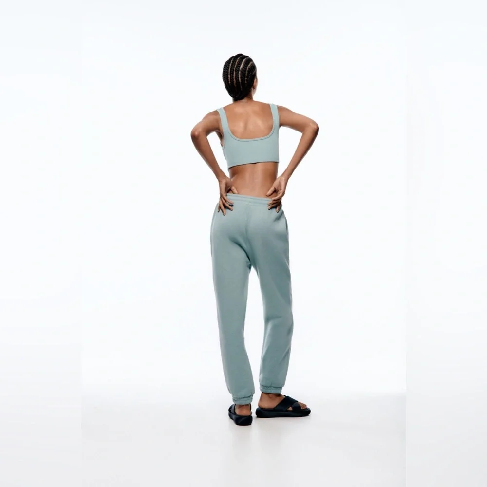 Zara crop top/sweatpants set - Picture 5 of 7